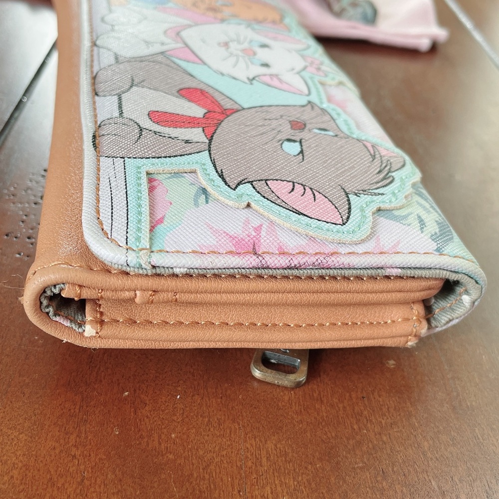 RARE Loungefly Aristocats Wallet. Toulouse, Marie & Berlioz beside each other. - Picture 4 of 6